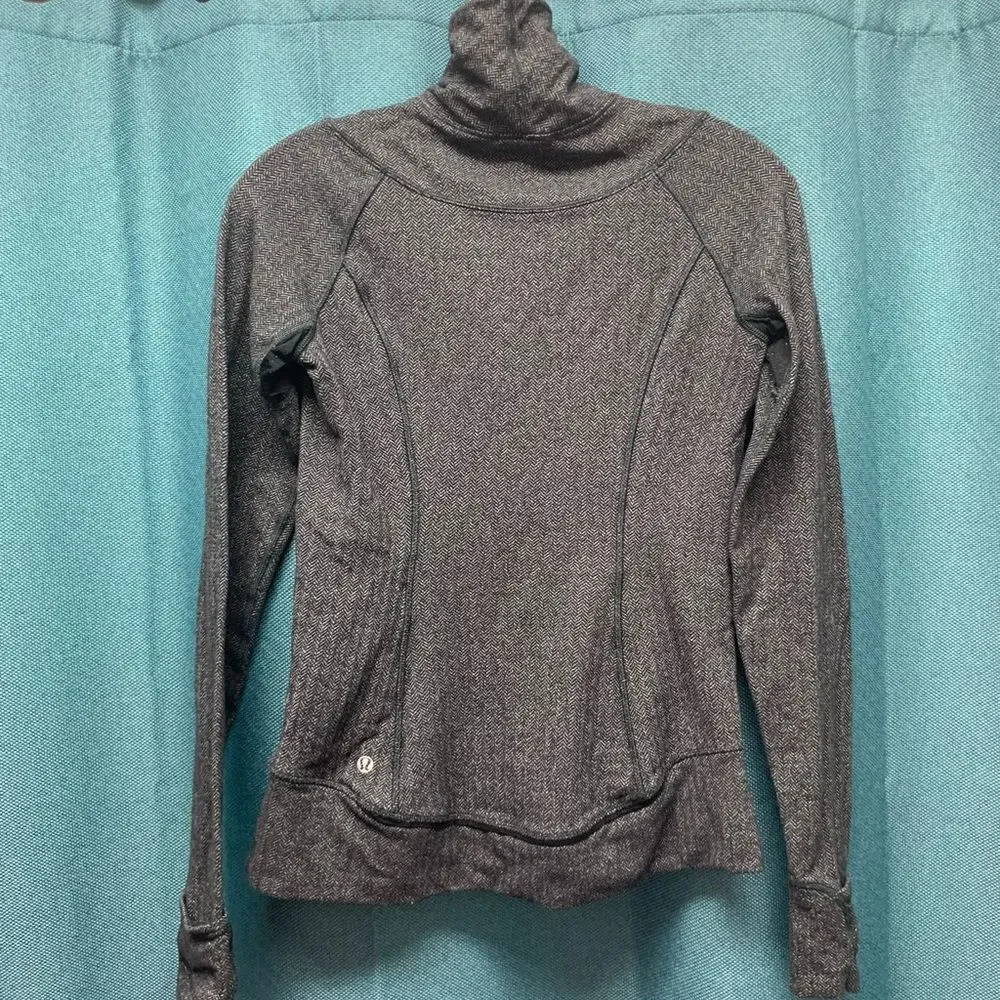 Lululemon Think Fast Pullover in Heathered Herringbone Black Size 4
